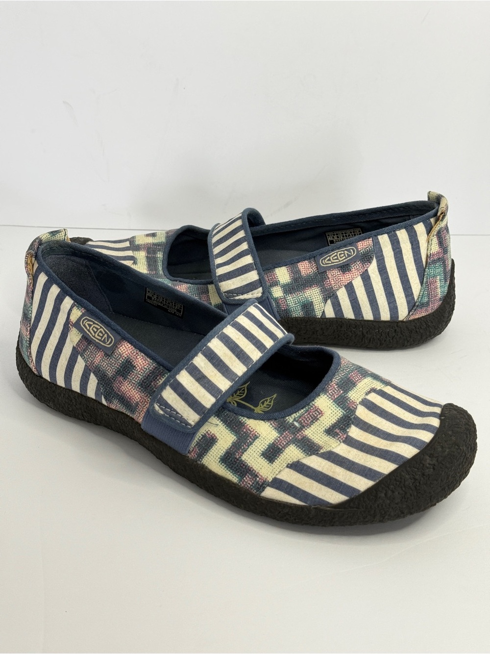 Keen Harvest Mary Jane Flats Size 10